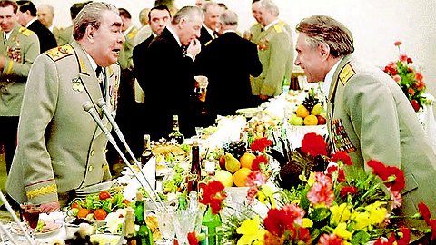 «Брежнев и его окружение запустили маховик коррупции