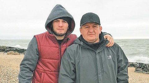 Абдулманап Нурмагомедов находится в тяжелом состоянии в госпитале в Москве