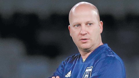 НИКОЛИЧ ПОШЕЛ ПО МИННОМУ ПОЛЮ ПОКА НЕ ВЗОРВАЛСЯ